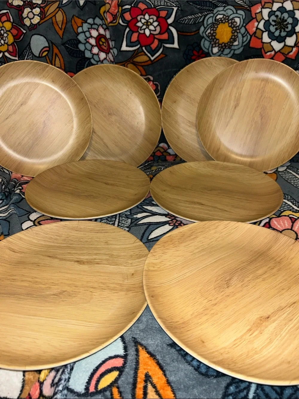8 Tommy Bahama melamine Natural Wood-Look Dinner Plates - Set of 8